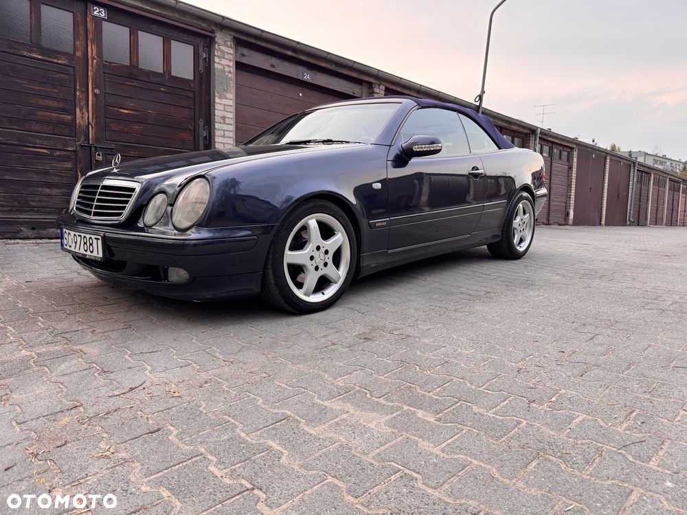 Mercedes-Benz CLK - 28
