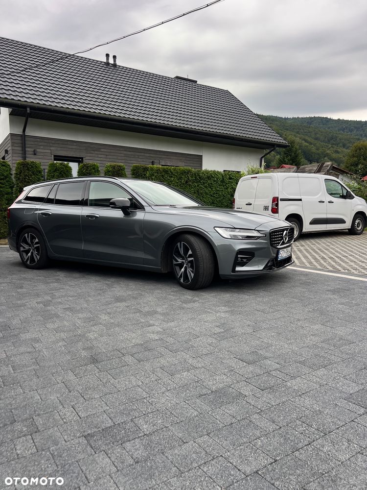 Volvo V60 2021 photo 3