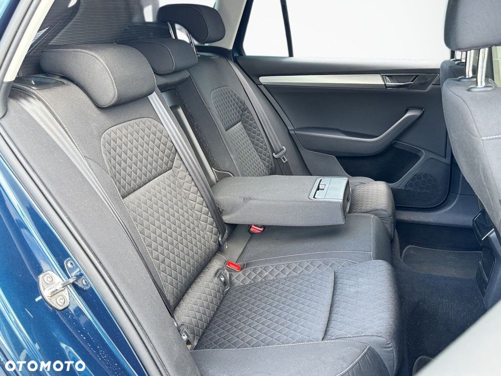 Skoda Superb 2.0 TDI SCR Ambition DSG - 16