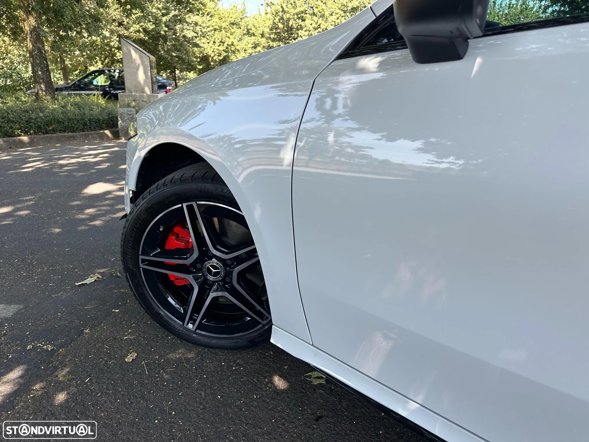Mercedes-Benz A 250 Limousine e AMG Line - 18