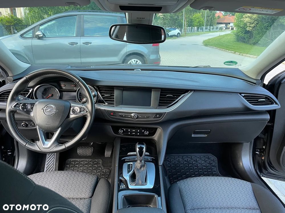 Opel Insignia - 15