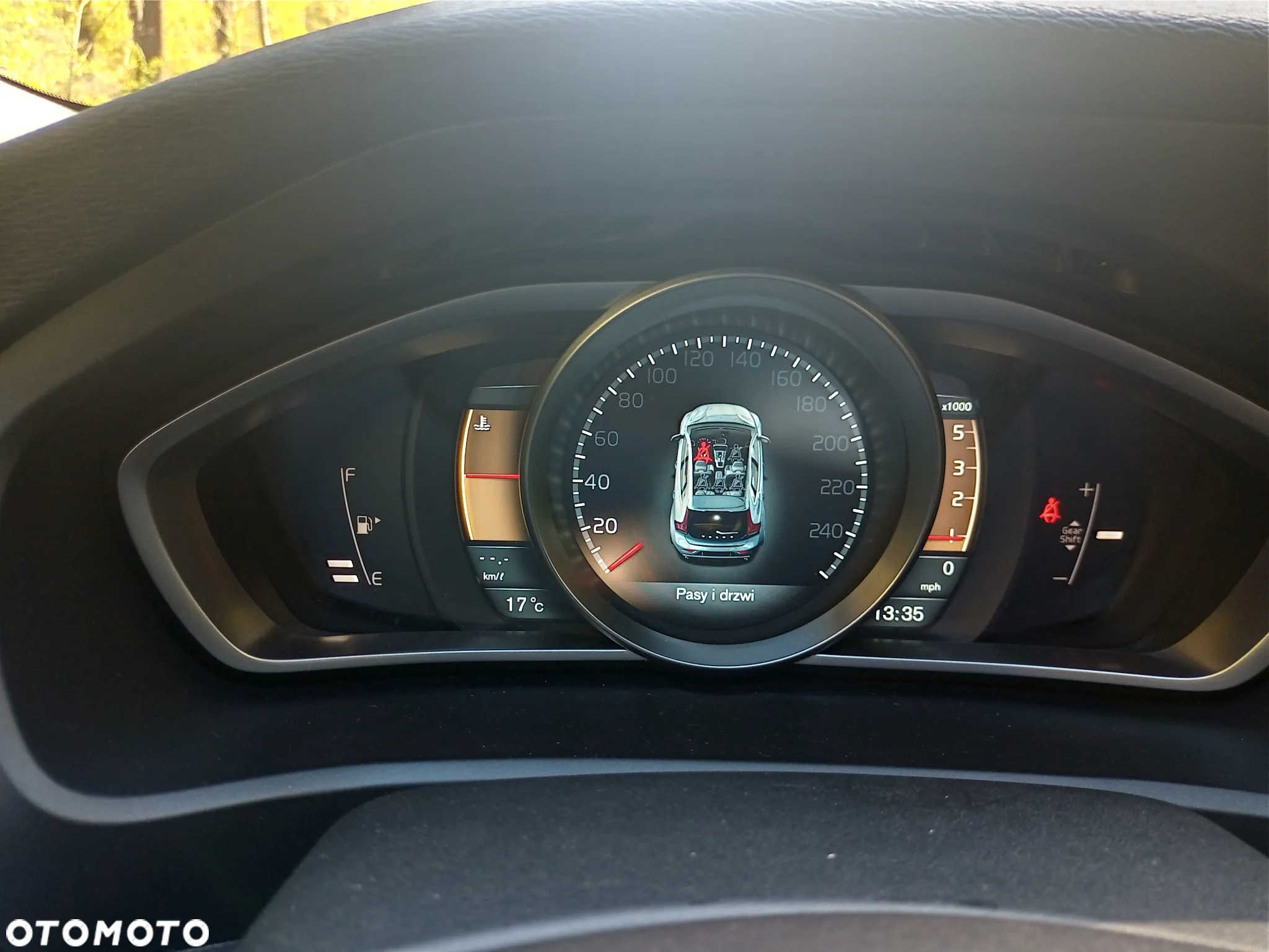Volvo V40 D2 Momentum - 21