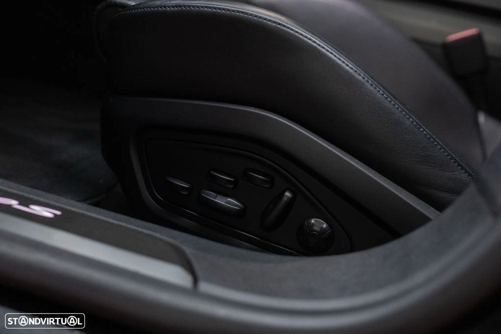 Porsche Taycan Turbo S - 47