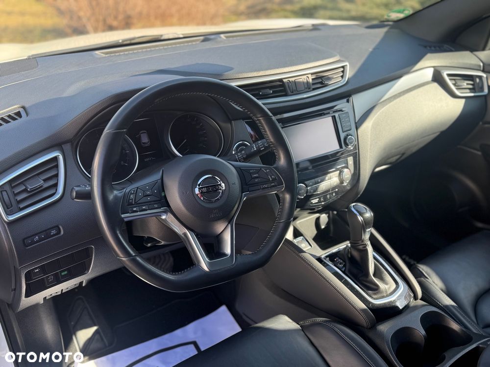 Nissan Qashqai 1.2 DIG-T Xtronic TEKNA+ - 18