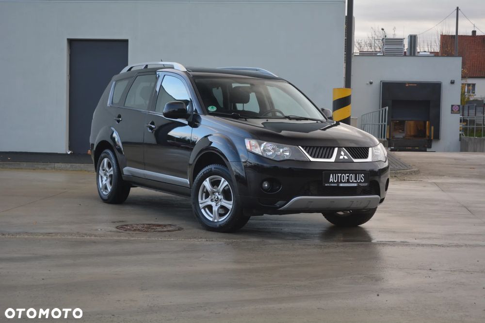 Mitsubishi Outlander - 4