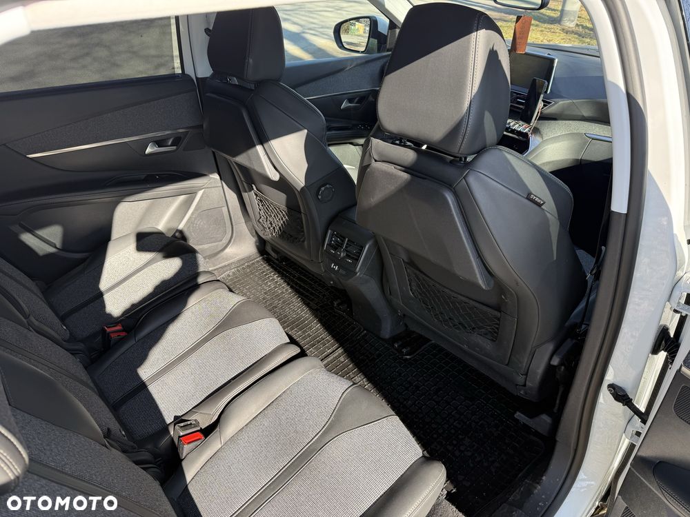 Peugeot 5008 - 8