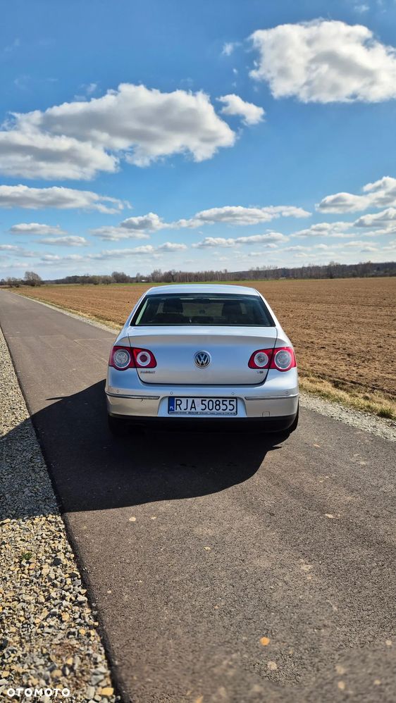 Volkswagen Passat 1.8 TSI Comfortline - 13