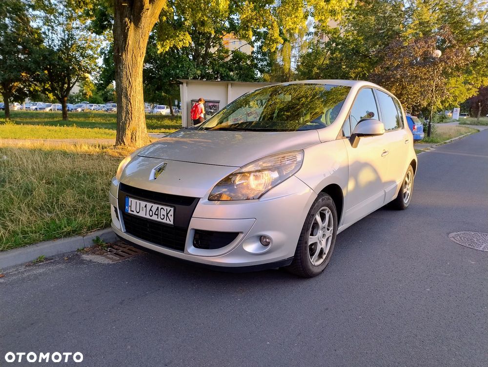 Renault Scenic 2.0 16V Privilege CVT - 1