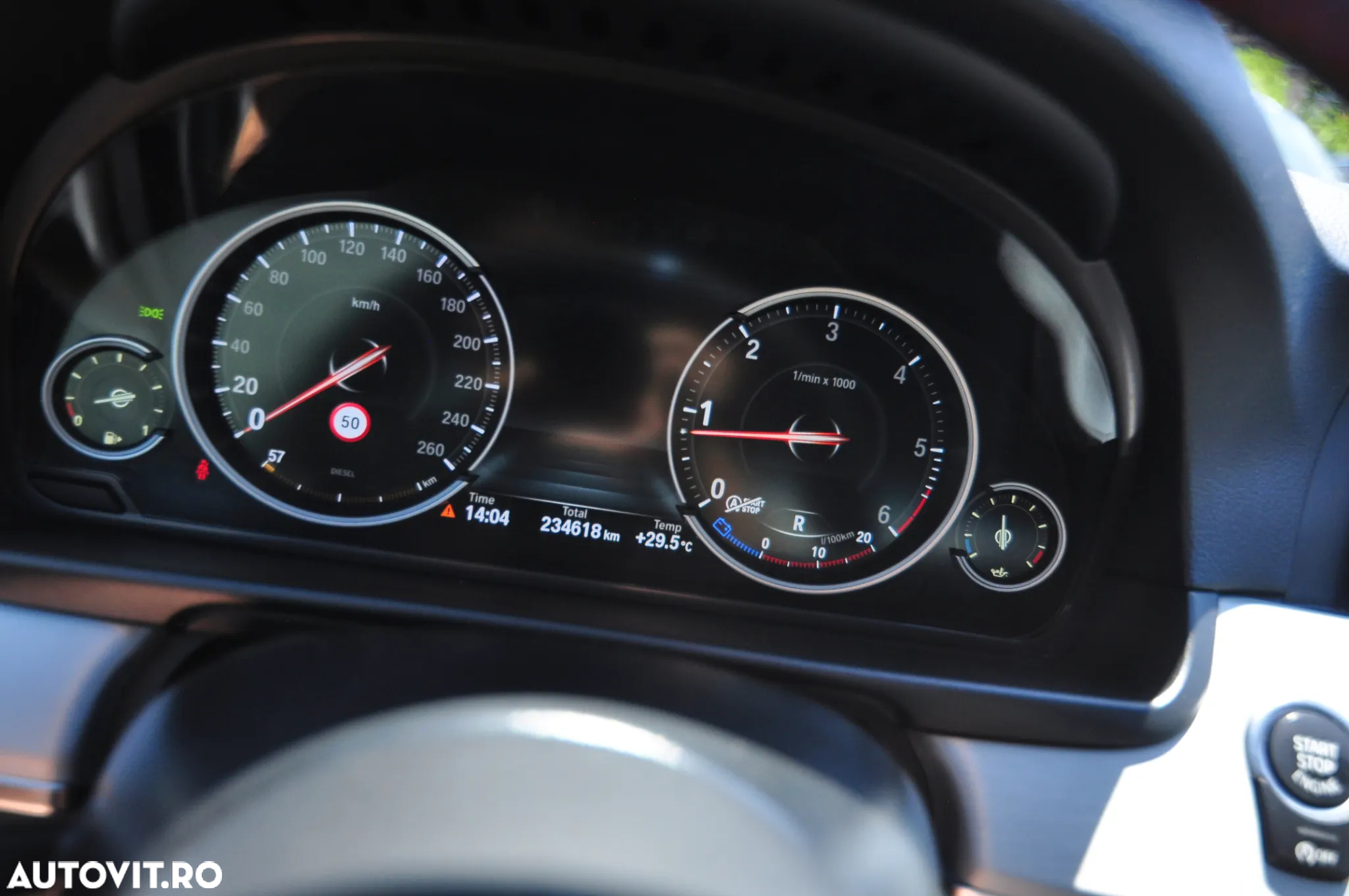 BMW Seria 5 520d xDrive AT - 25