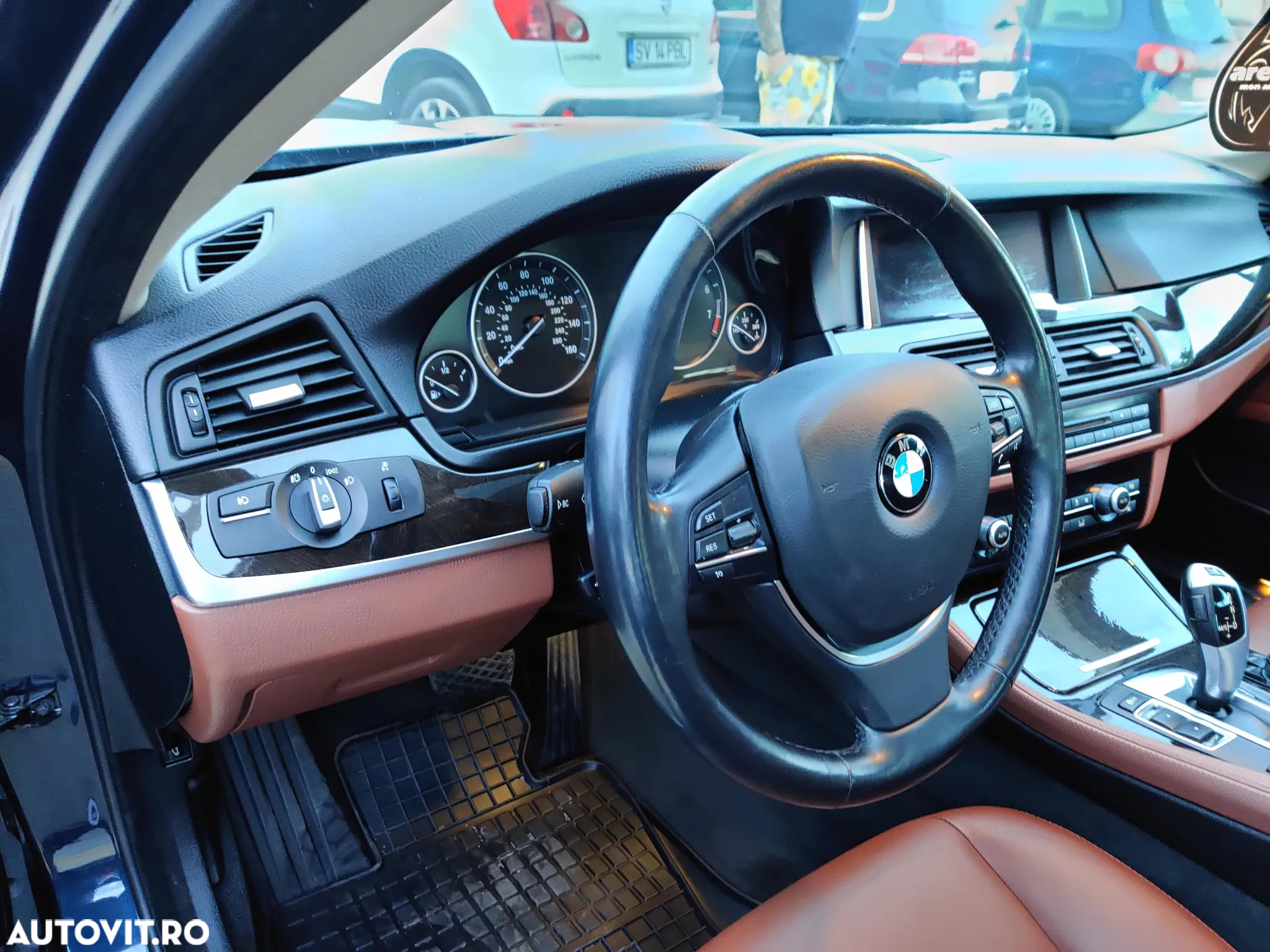 BMW Seria 5 528i xDrive AT - 7