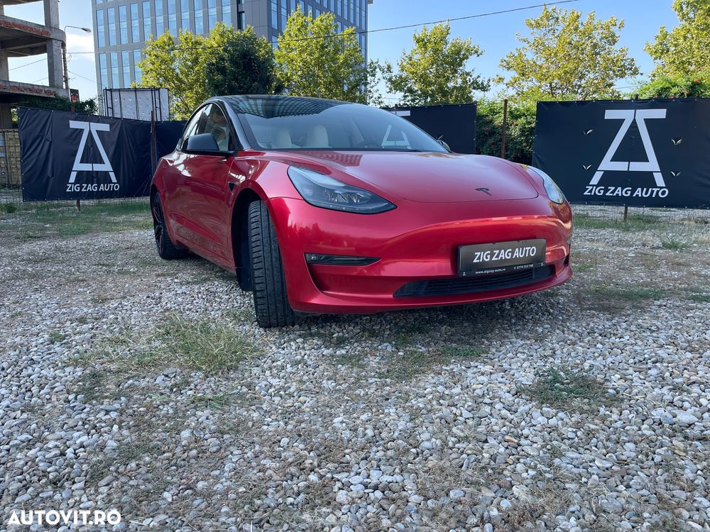 Tesla Model 3 - 1