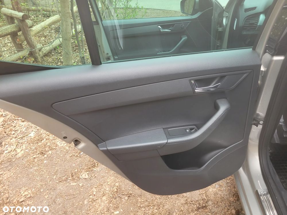 Skoda Fabia 1.0 TSI Ambition Plus - 7