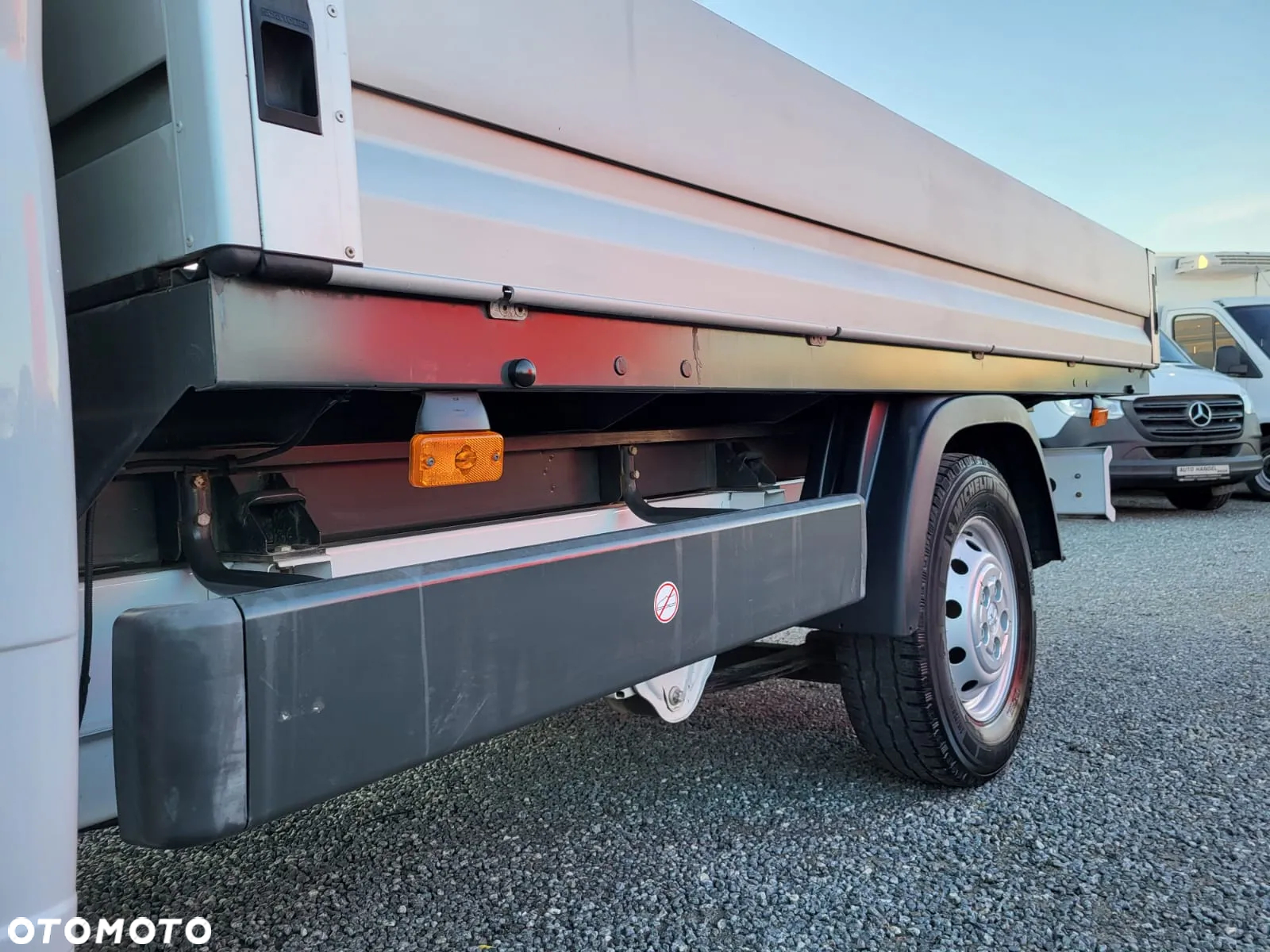 Peugeot BOXER 2.2 HDI -DOKA MAXI  7 OSÓB-SKRZYNIA 3,40m - 15