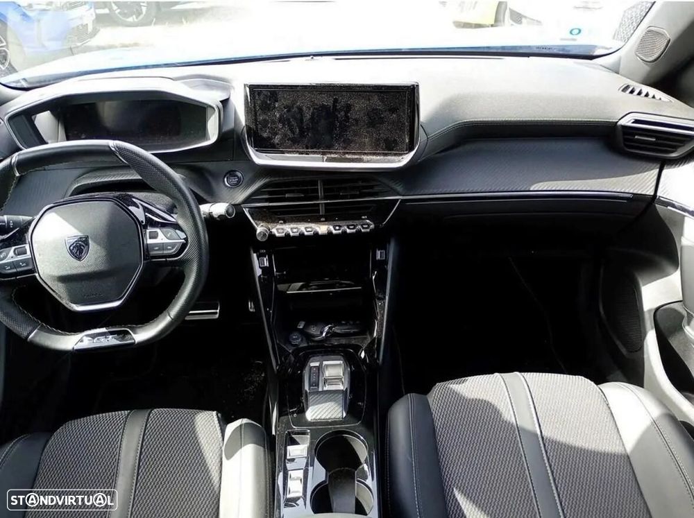 Peugeot e-2008 50 kWh GT - 11
