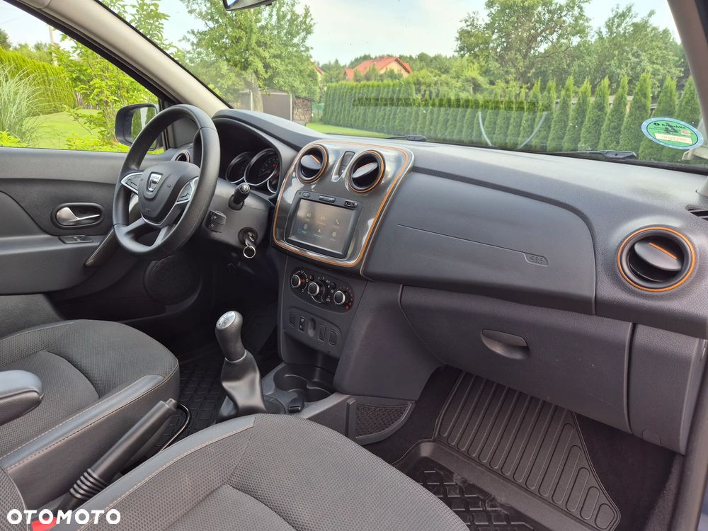 Dacia Sandero TCe 90 Celebration - 30