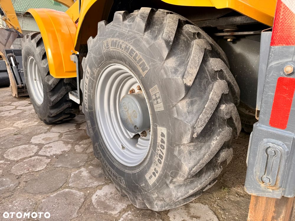 Terex koparko - ładowarka MECALAC TLB980, równe skrętne koła, jak NOWA - 3