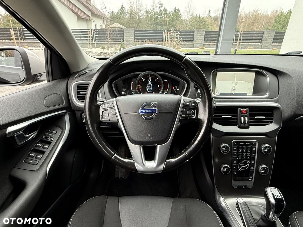 Volvo V40 D2 Drive-E Momentum - 20