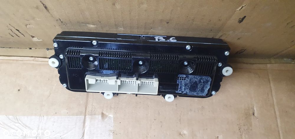 Panel nawiewu klimatyzacji klimy VW Passat B6 - 7
