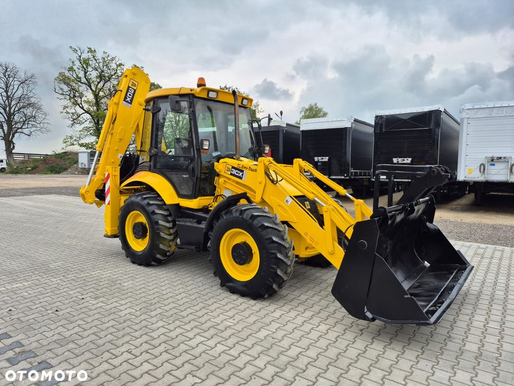JCB / 3 CX / DUZE KOŁA - 16