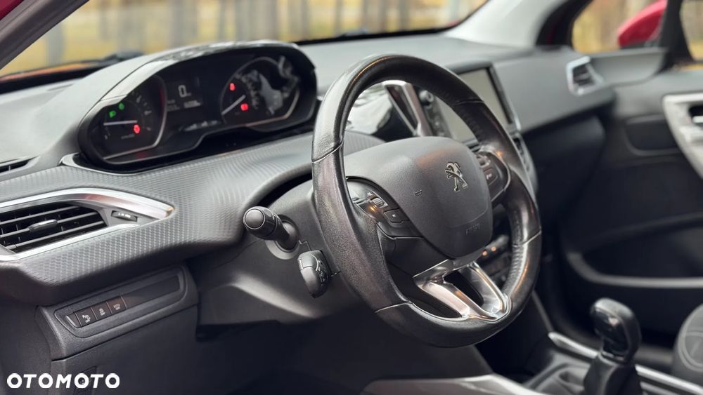 Peugeot 2008 1.2 Pure Tech Active S&S - 10