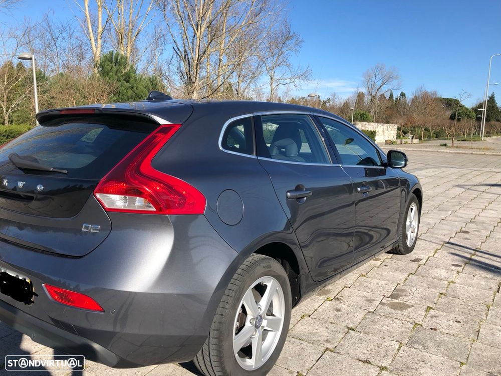 Volvo V40 1.6 D2 Momentum - 3