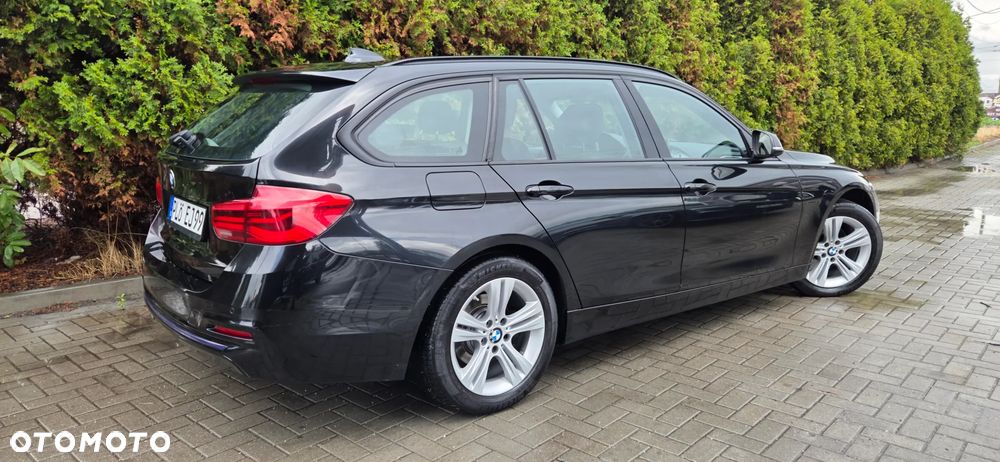 BMW Seria 3 320d Edition Luxury Line Purity - 16