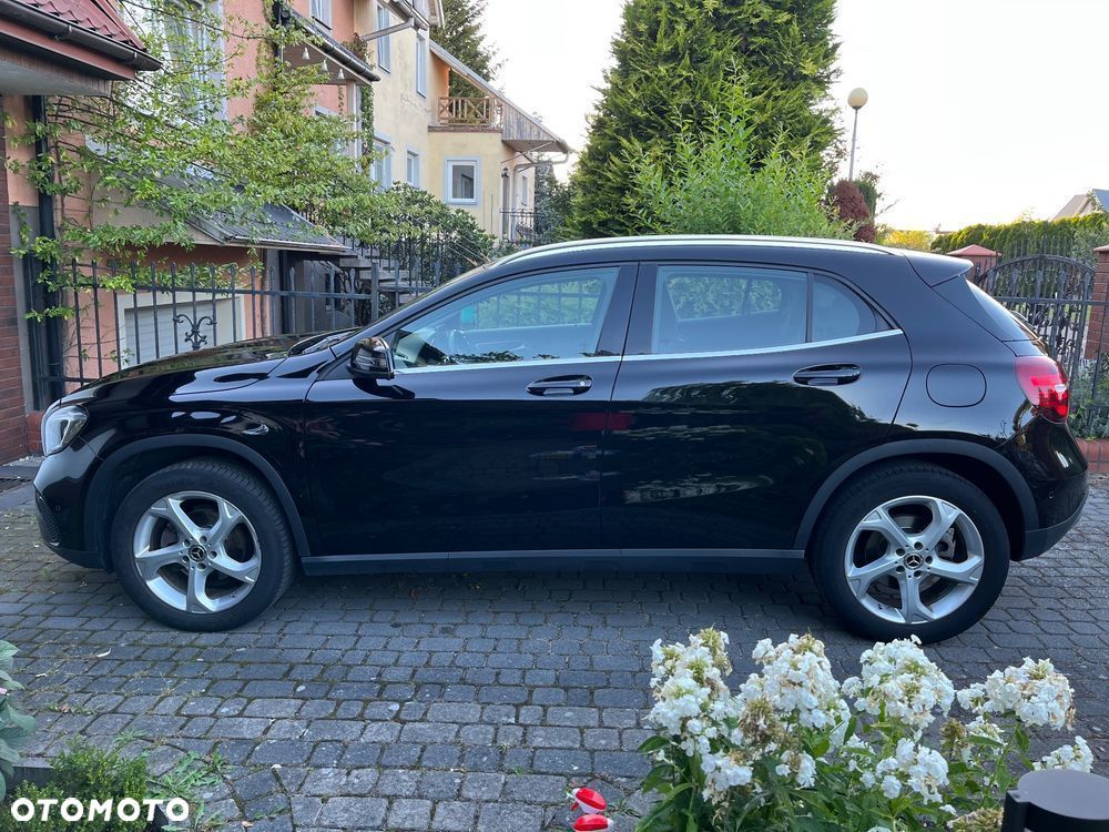 Mercedes-Benz GLA 200 7G-DCT Urban - 6