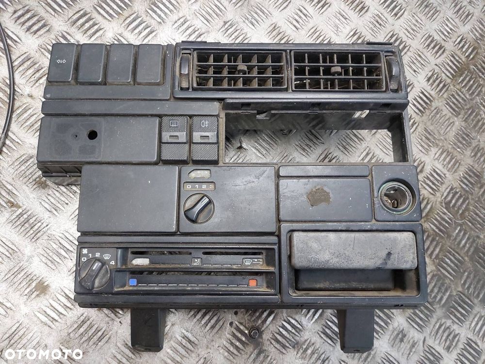 RAMKA KONSOLI ŚRODKOWA PANEL NAWIEWU VOLKSWAGEN TRANSPORTER T4 321819045C - 2