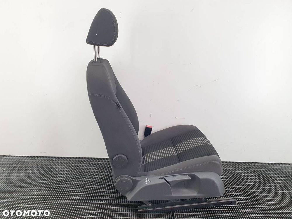 FOTEL PRAWY PRZÓD PASAŻERA GRZANY VW GOLF V 5D EUROPA - 4
