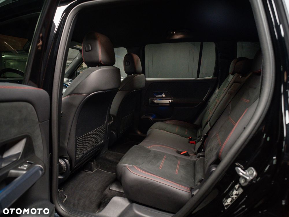 Mercedes-Benz GLB 200 AMG Line 7G-DCT - 36