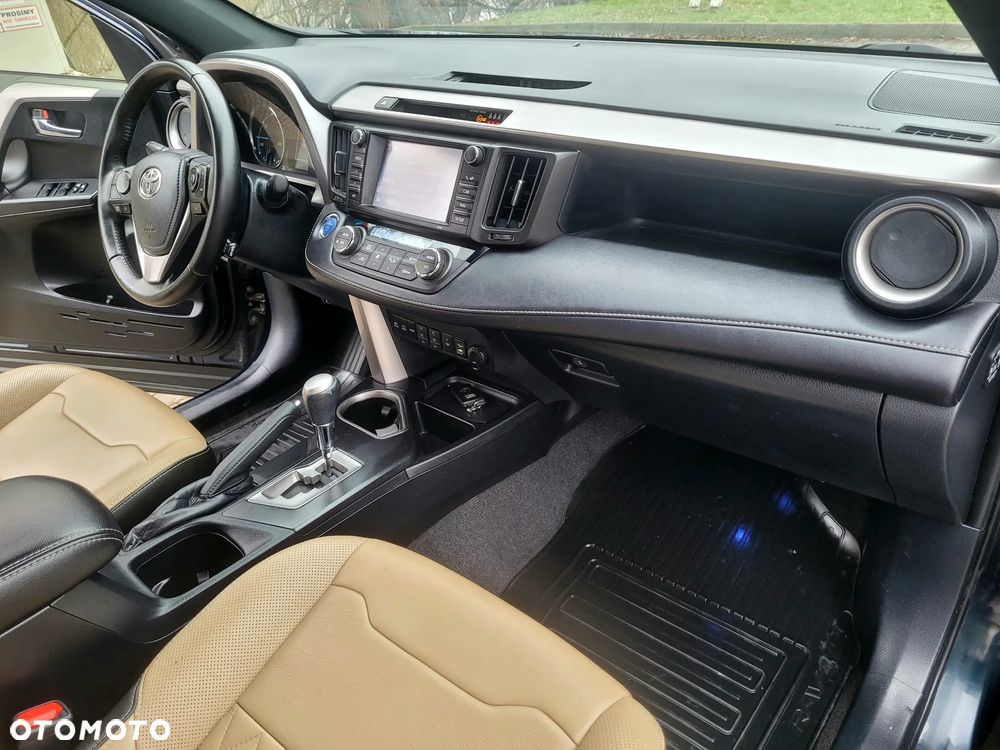 Toyota RAV4 Hybrid Selection 4x4 - 19