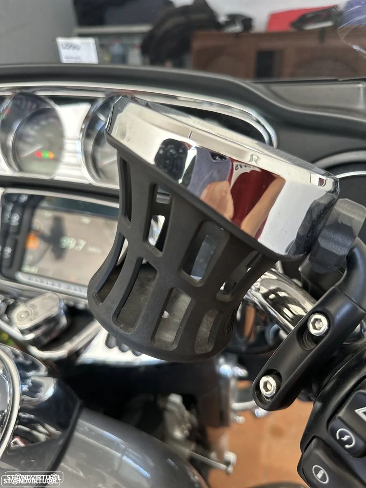 Harley-Davidson FLHTCU - 11