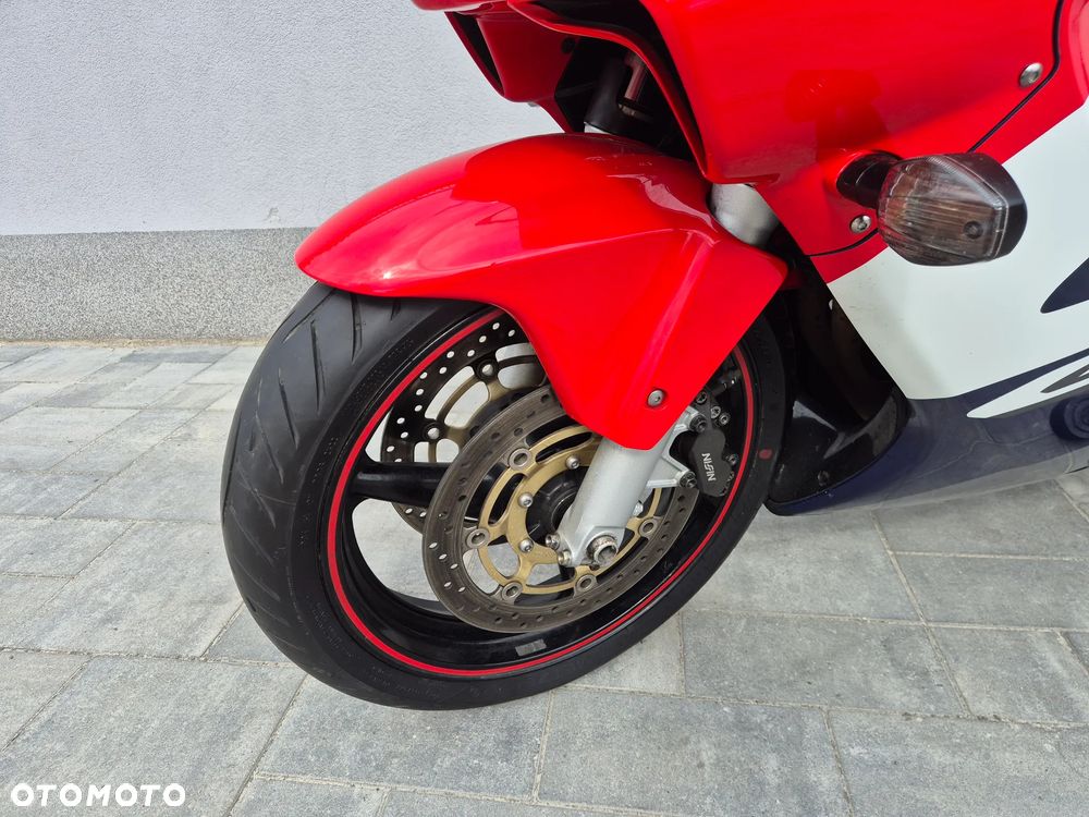 Honda CBR - 9