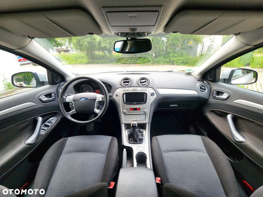 Ford Mondeo 2.0 Trend - 8