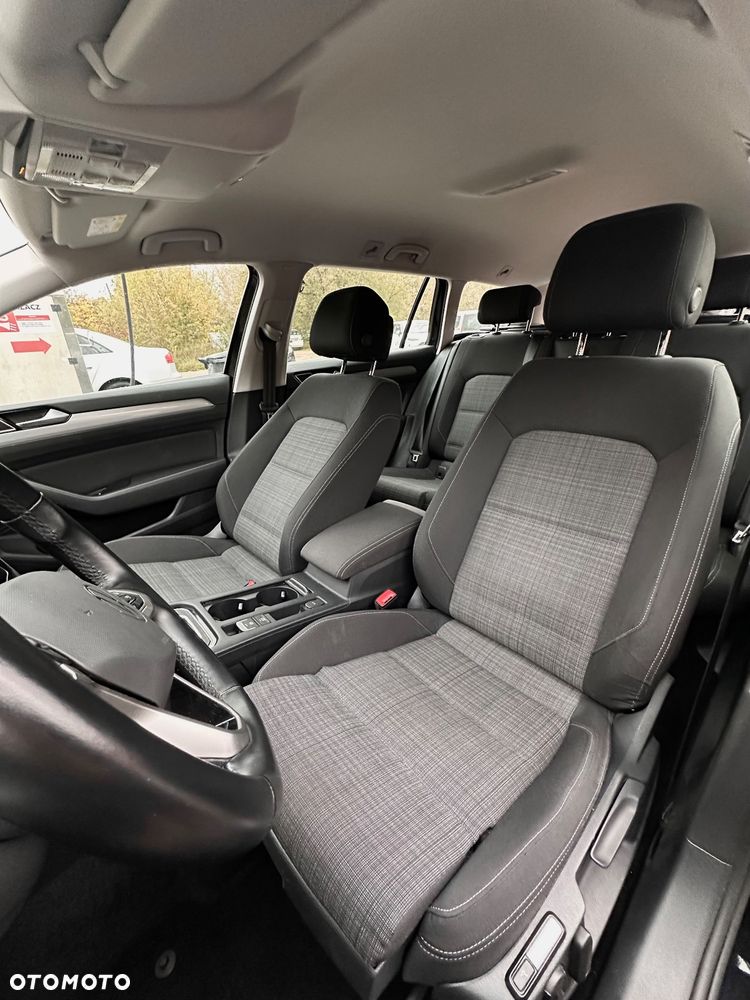 Volkswagen Passat 2.0 TDI SCR Business DSG - 13