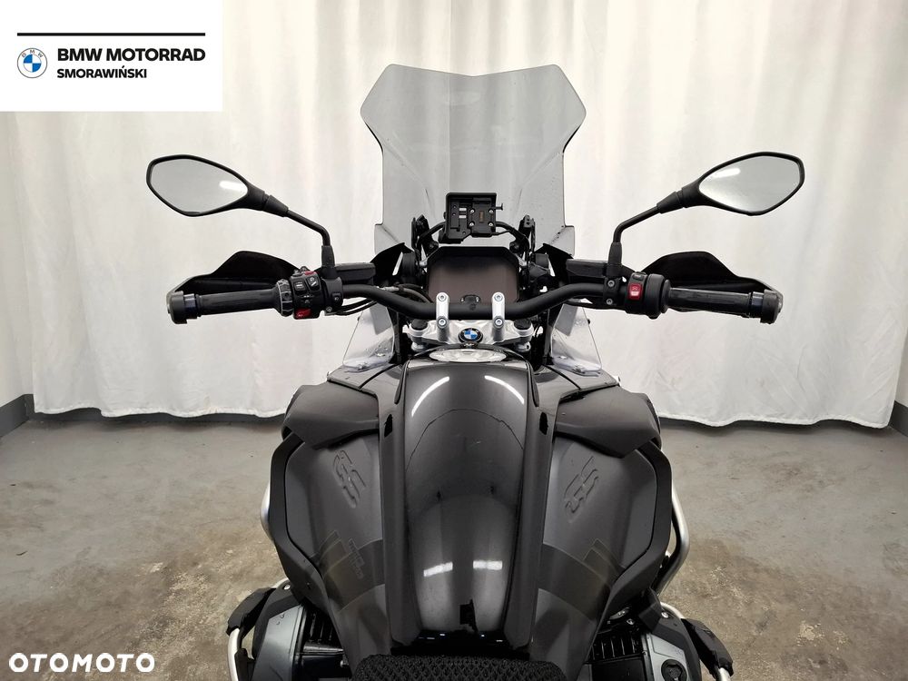 BMW R - 9