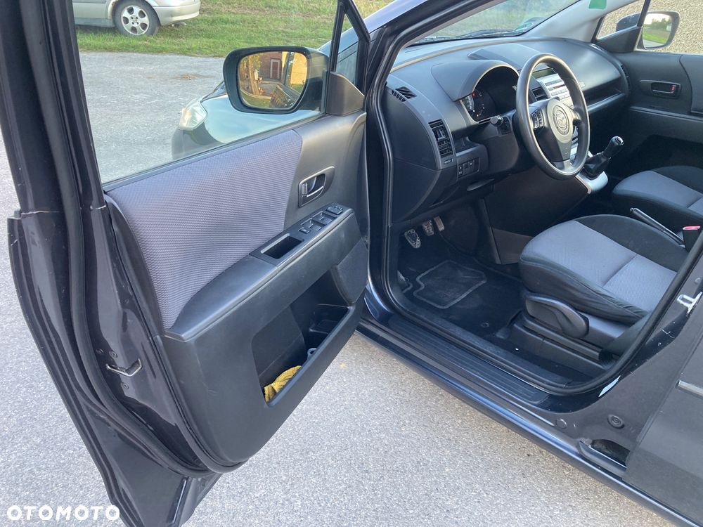 Mazda 5 - 16