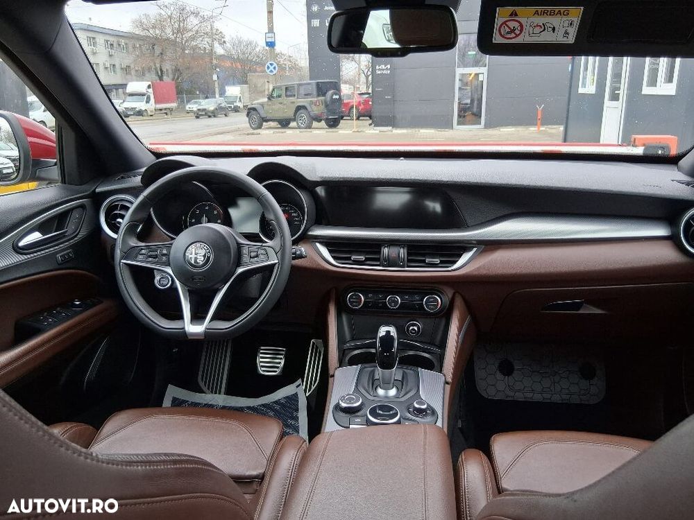 Alfa Romeo Stelvio - 9
