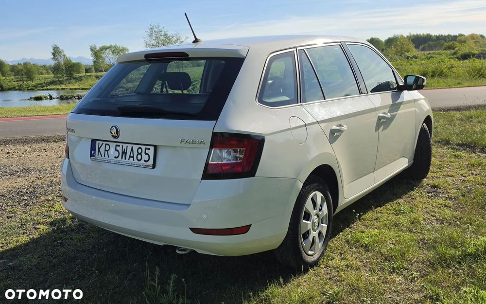 Skoda Fabia 1.0 TSI Active - 3