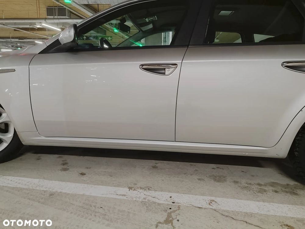 Alfa Romeo 159 - 25
