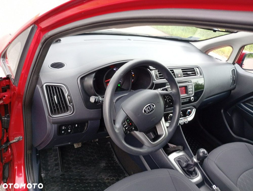 Kia Rio - 13