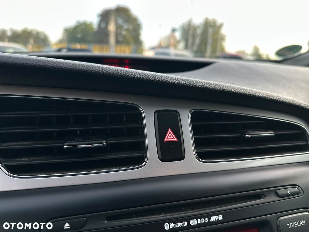 Kia ProCeed - 23