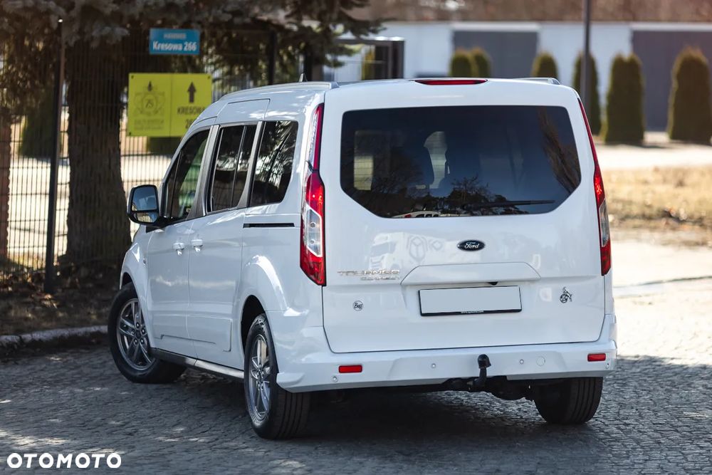 Ford Tourneo Connect Grand - 14