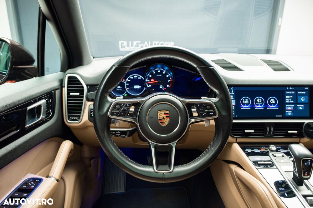 Porsche Cayenne - 16