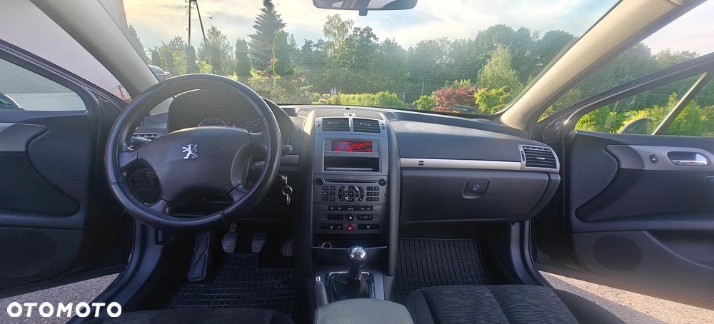Peugeot 407 - 11