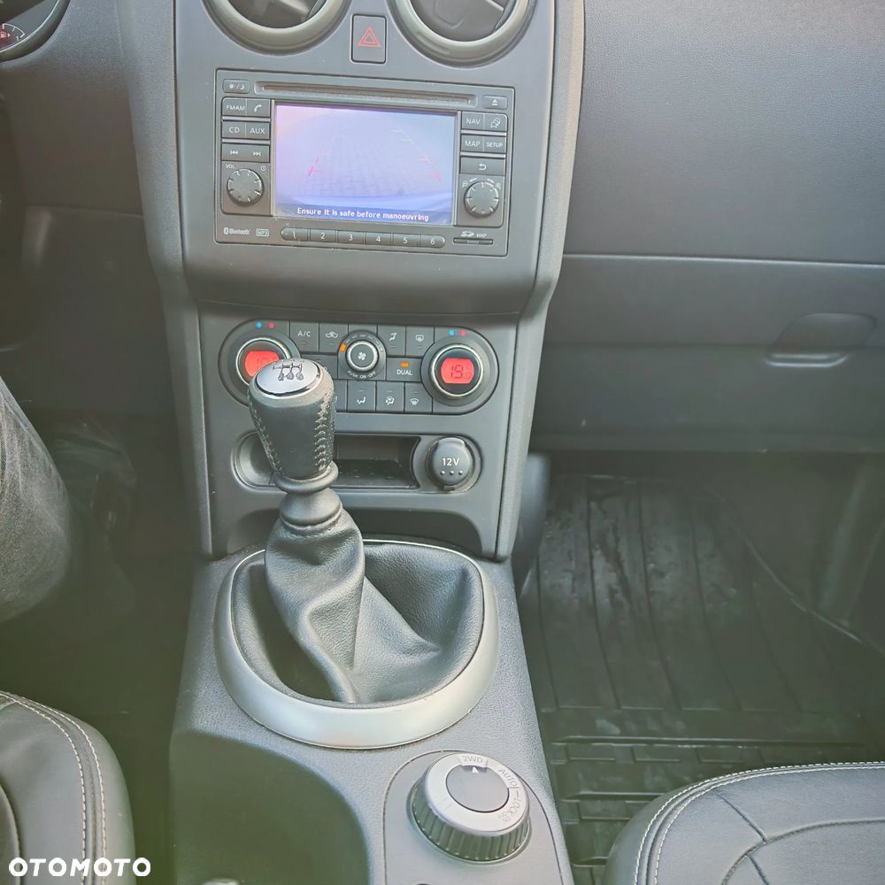 Nissan Qashqai 2.0 dCi 4 x 4 DPF tekna - 10