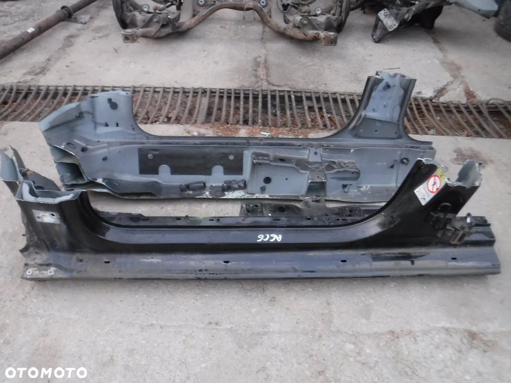 Audi A6 C6 allroad  kombi prog LY9B prawy - 3