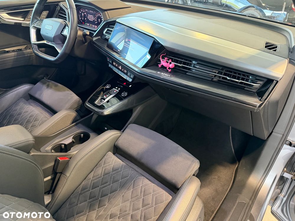 Audi Q4 e-tron 50 77kWh Quattro S Line - 24