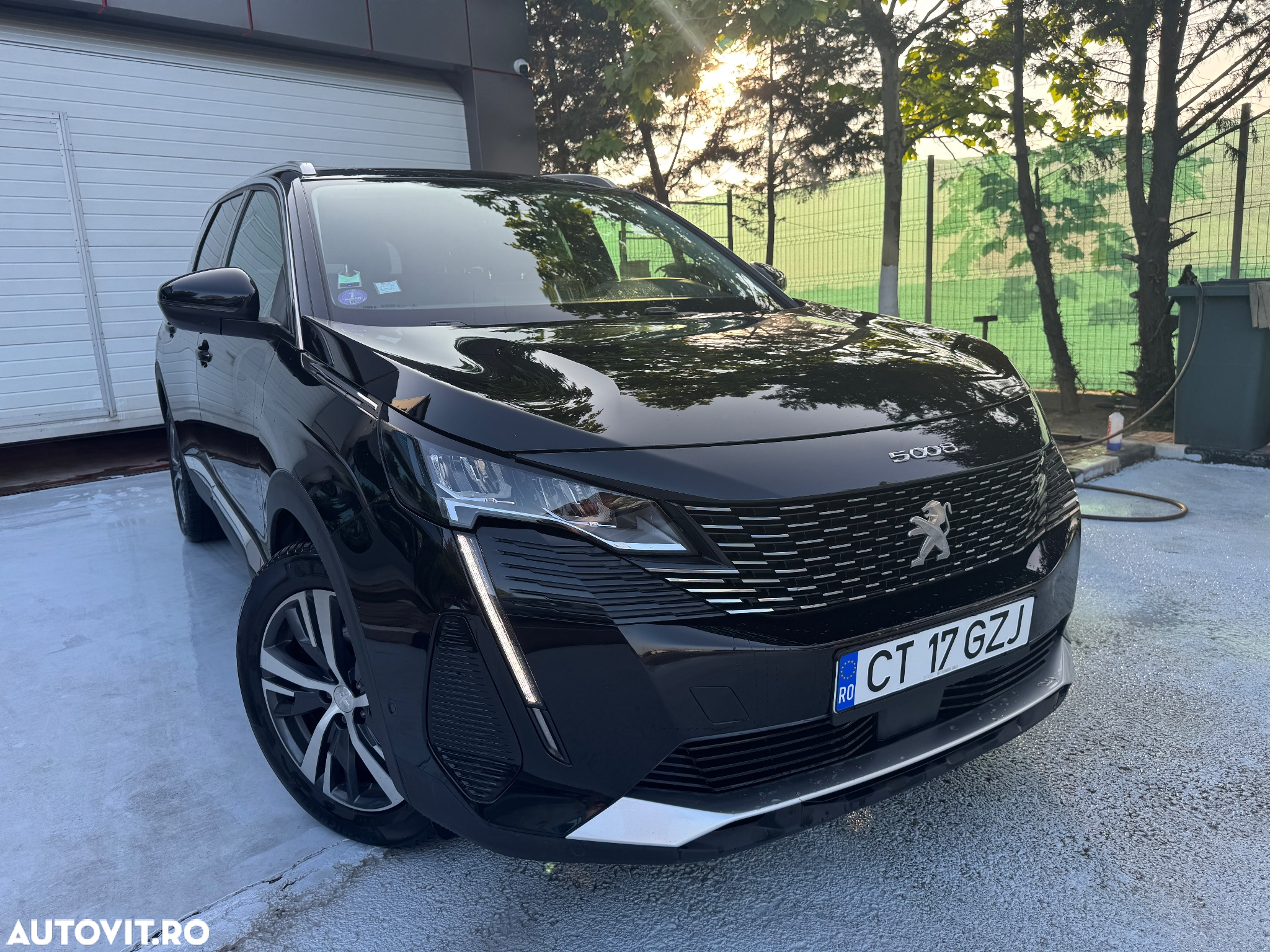 Peugeot 5008 1.2L 136 e-DCS6 MHEV Allure Pack - 3