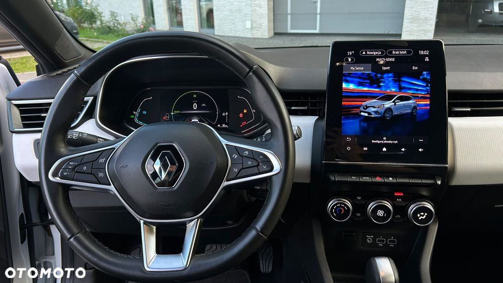 Renault Clio E-TECH 140 BUSINESS EDITION - 33